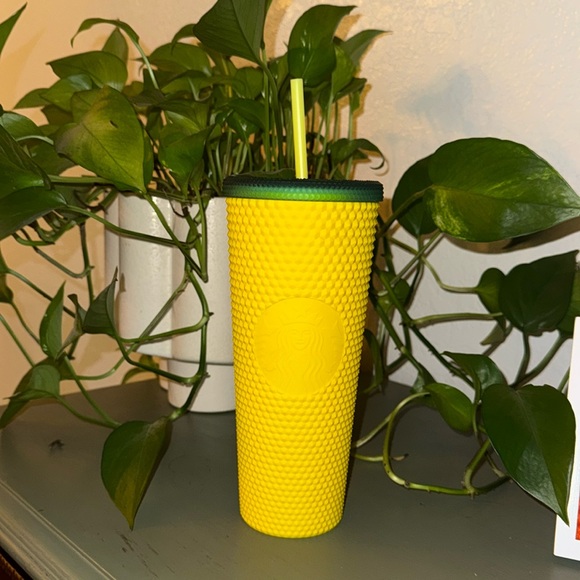 Starbucks Other - 🍍 Starbucks tumbler(no bow topper
